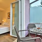Gloria Hotel